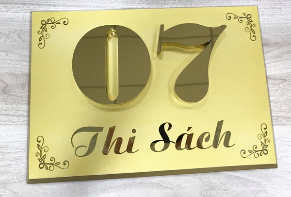 bảng số nhà inox vàng chữ nổi