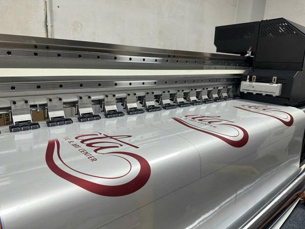 in uv bạt quảng cáo