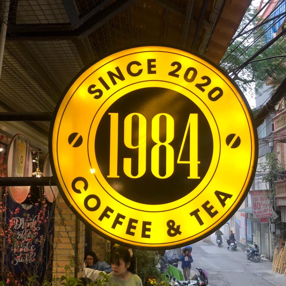 bảng hiệu hộp đèn mica