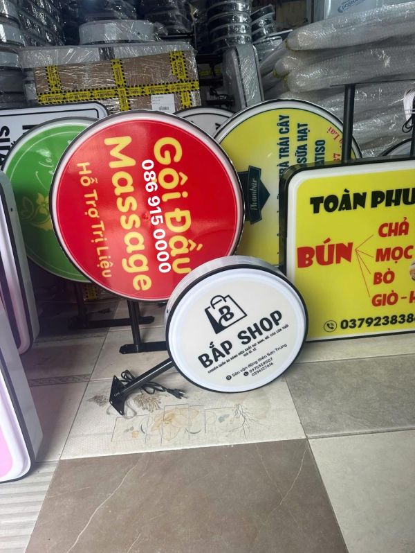 bảng hiệu hộp đèn
