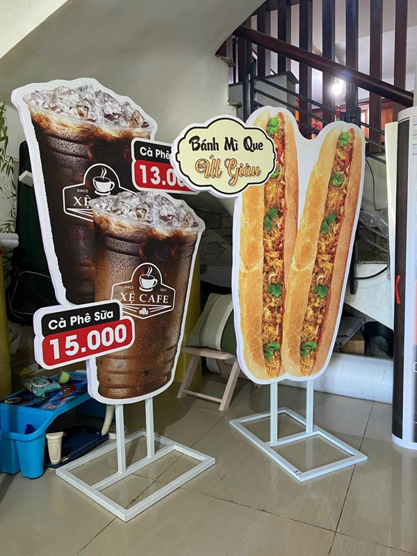 standee mô hình