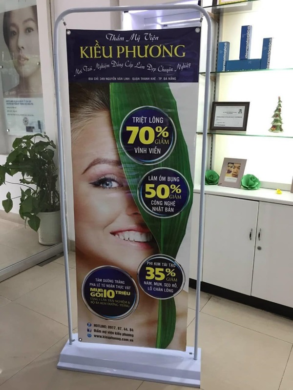 in standee tphcm