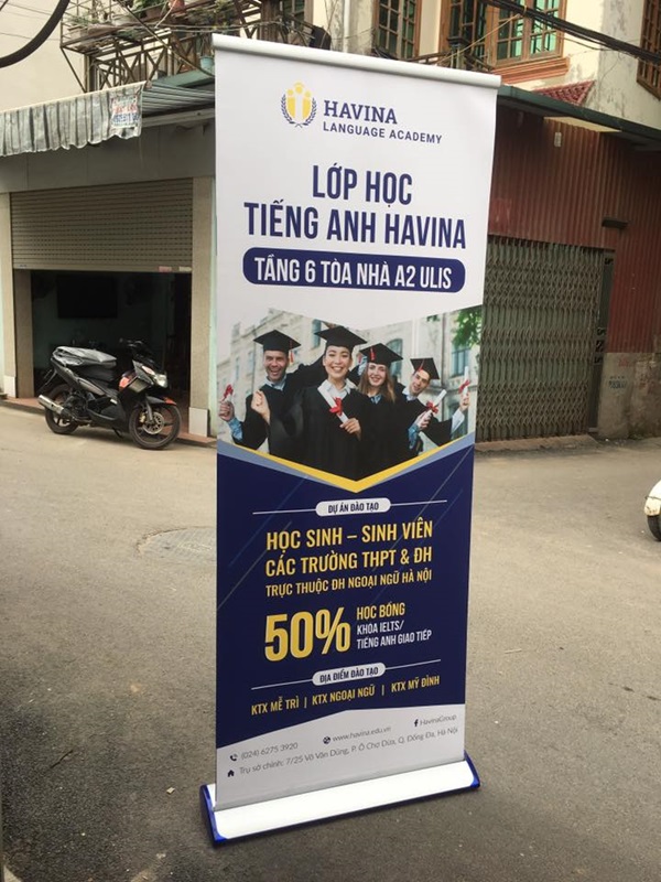 in standee cuốn