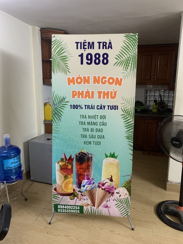 in standee tphcm